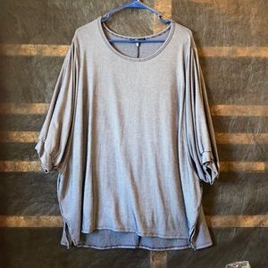 1X Oversized Top NWOT Could easily fit a 2X or 3X